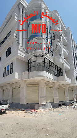 🚪 أبواب المصنع الحديث – جودة تثق بها من أول نظرة